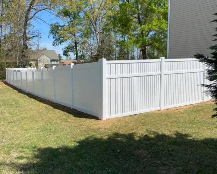 Vinyl Fencing in Richmond