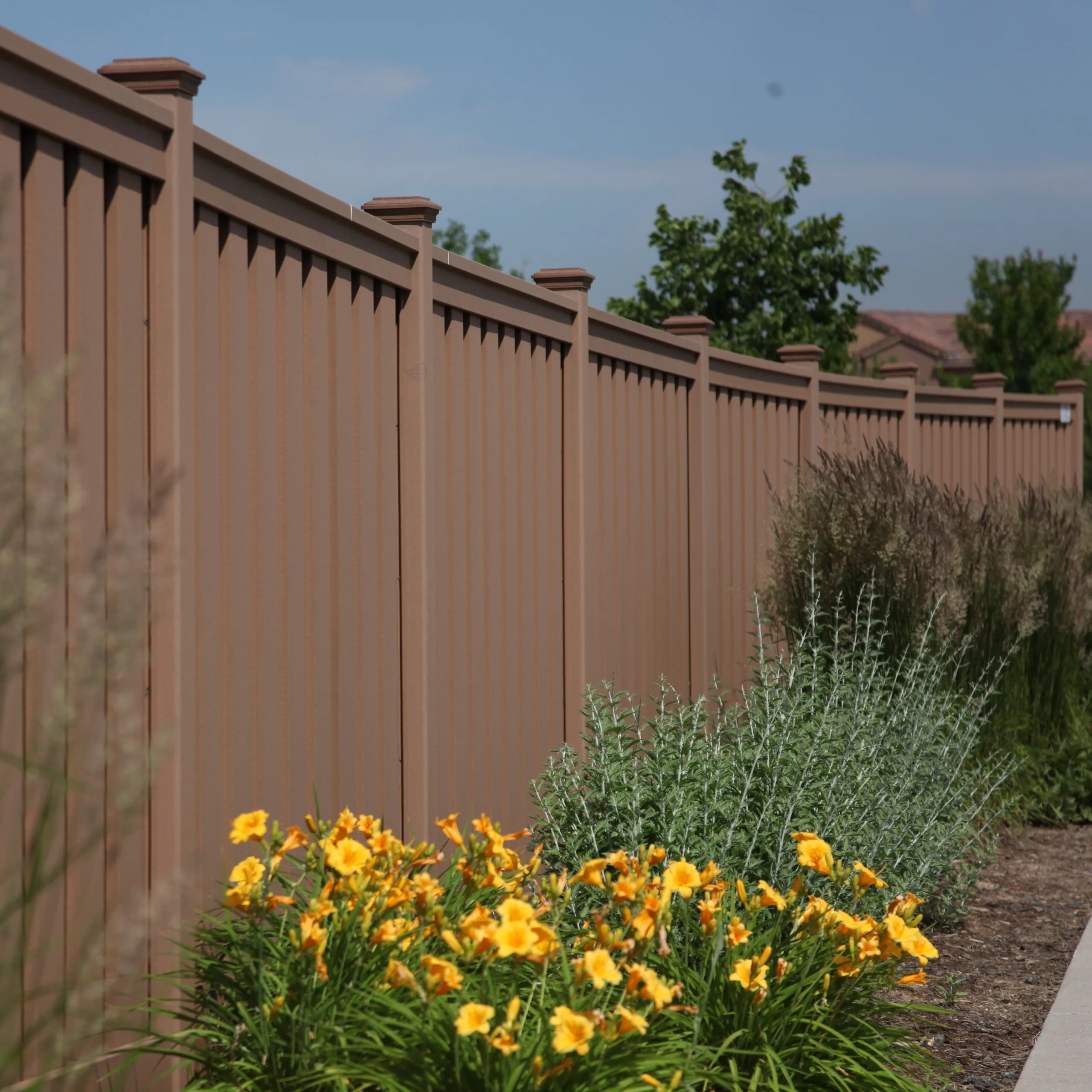 2026 Composite Fencing Cost Guide | Angi