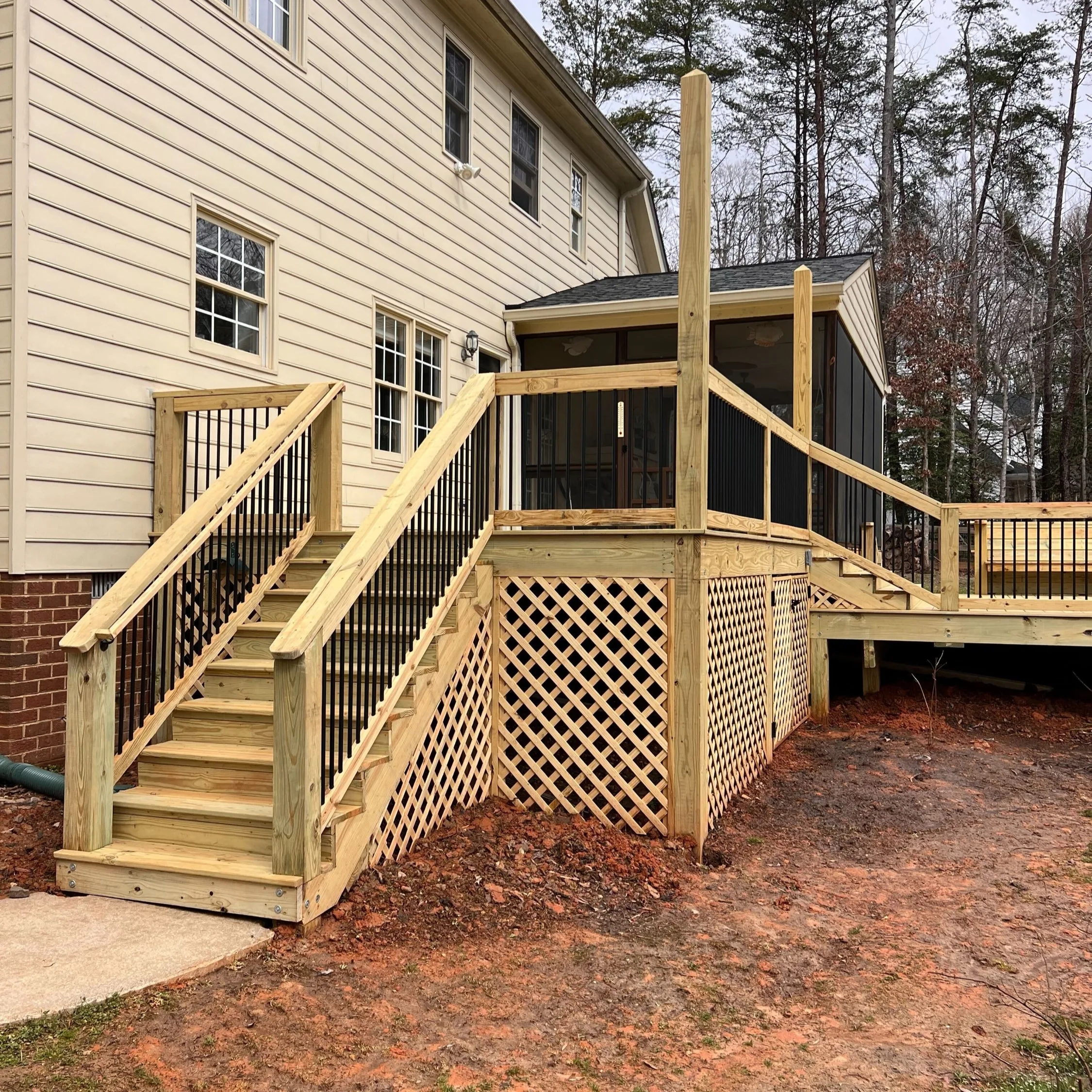 Deck Builder in Ashland