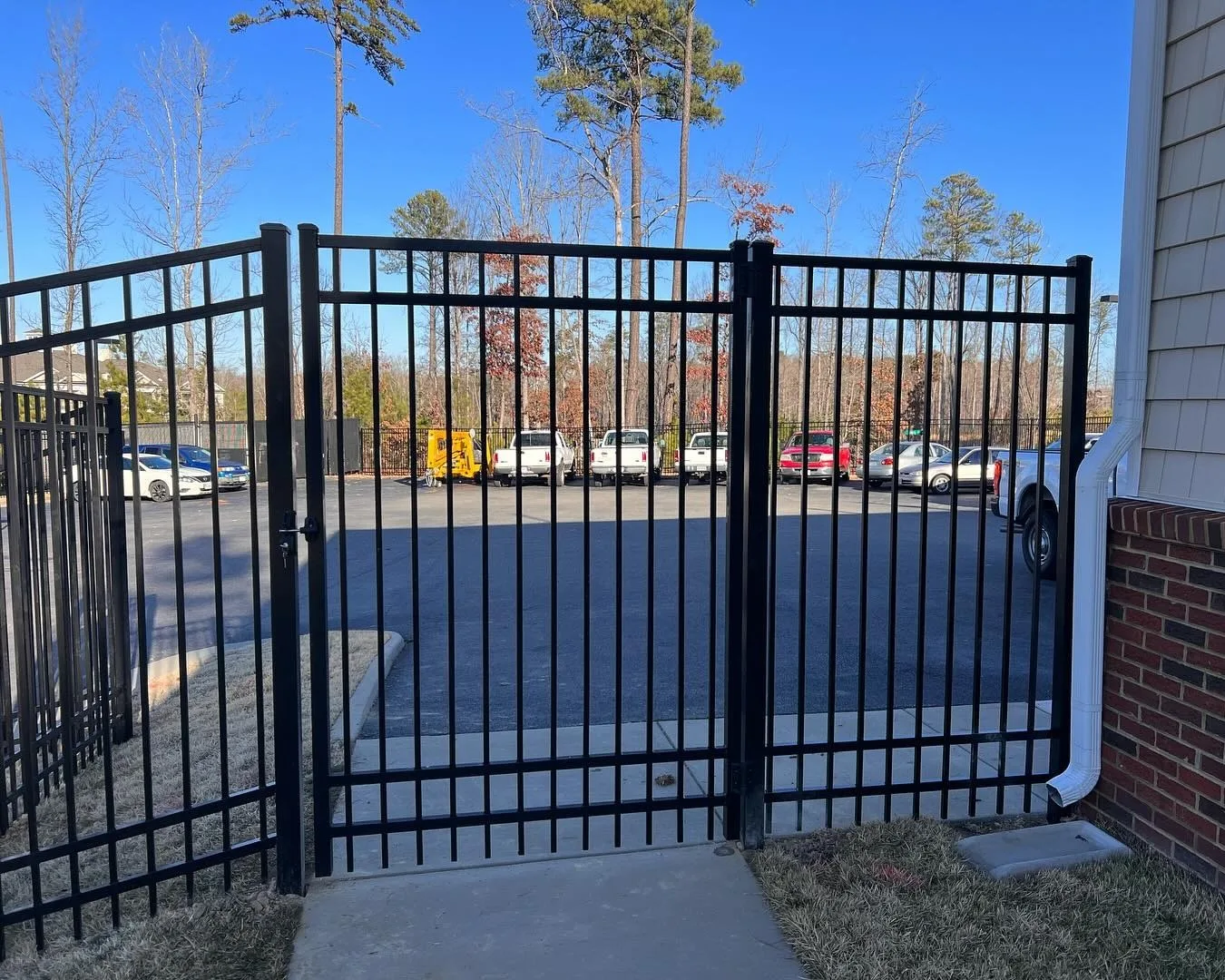 Fence Contractor in Colonial Heights